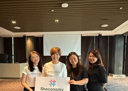 Sheconomy community moment